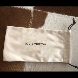 Louis Vuitton silk dust glass case